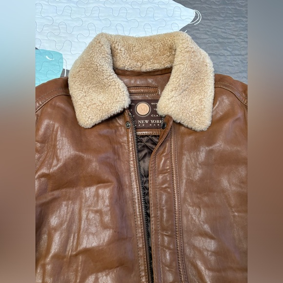 Men’s Andrew Marc leather jacket. Size medium. - Picture 1 of 13